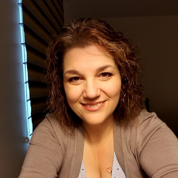 Meet your Posher, Pamela - Picture 1 of 1